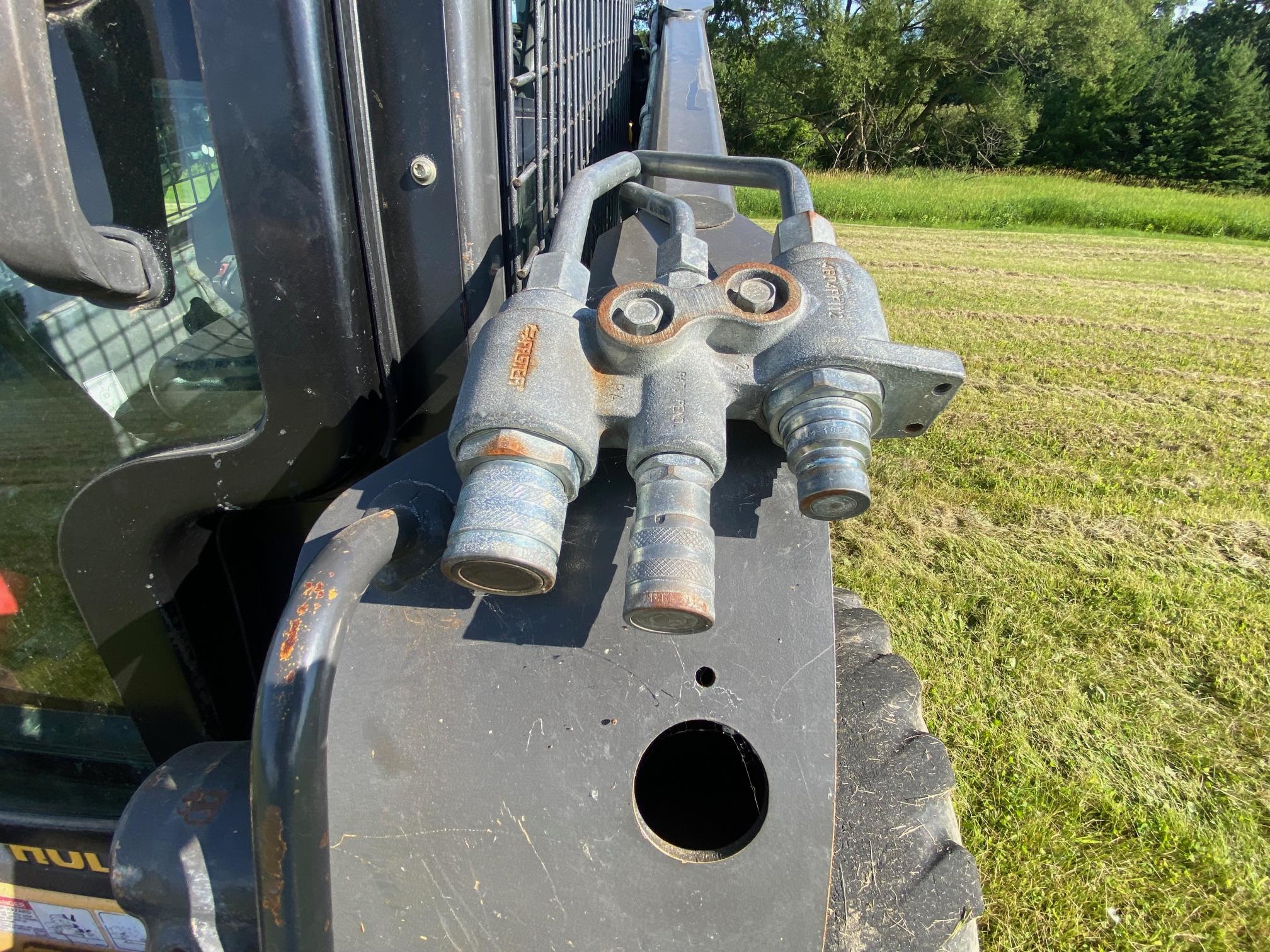 2011 NEW HOLLAND L220 - Image 15